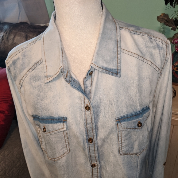Soft! Lightweight denim top- Sale! - Picture 2 of 6